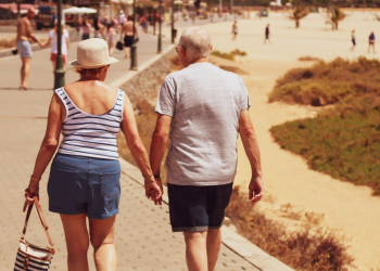 Vous partez en vacances ? Conseils pour les personnes âgées